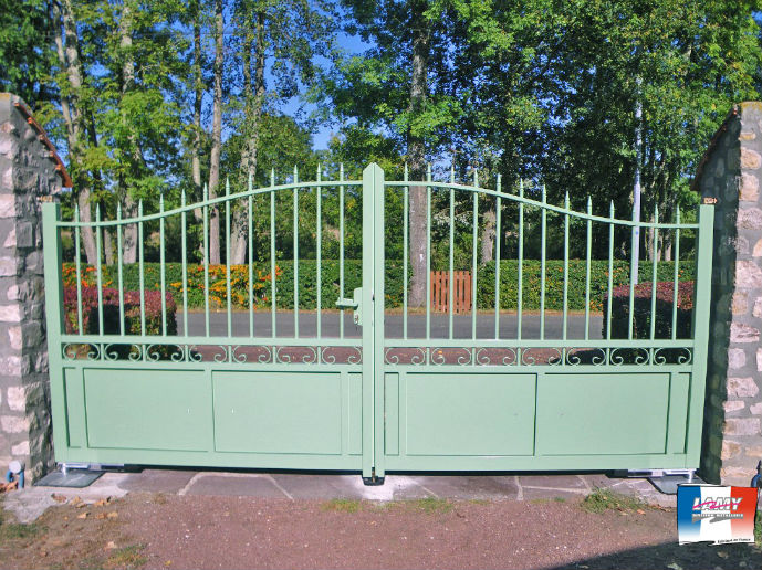 Le MOULIN s'accomode à tous les styles, à la fois moerne et ancien, il supportera le temps sans problème, avec finition haute au choix.